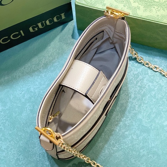 Gucci Beige and Gold Shoulder Bag - Picture 5 of 8